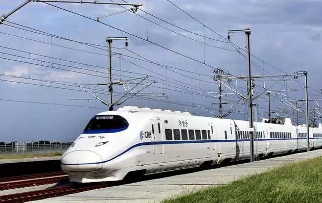 我已经嗅到第一列试运行动车的气息!